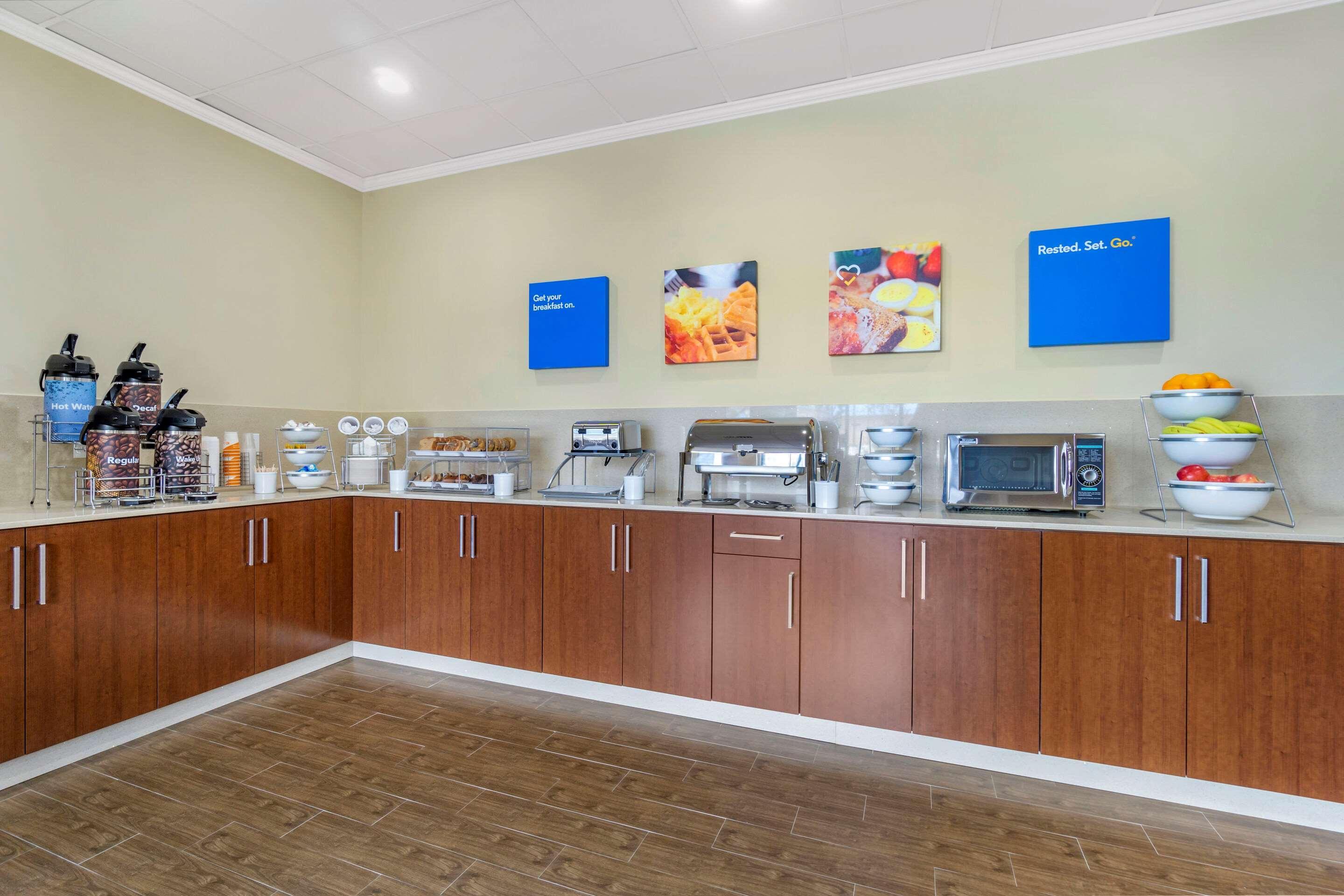 Comfort Inn & Suites Lakewood By Jblm Eksteriør bilde