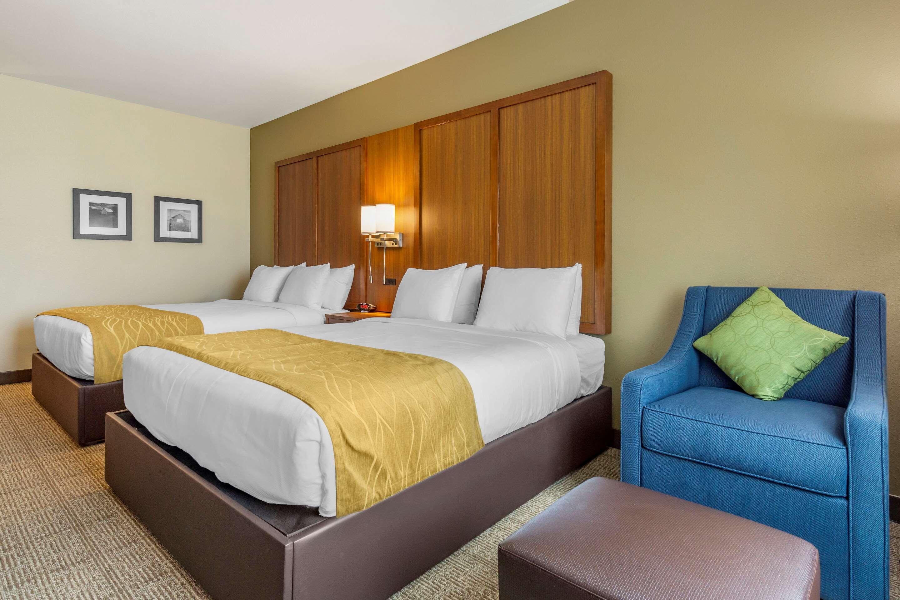 Comfort Inn & Suites Lakewood By Jblm Eksteriør bilde