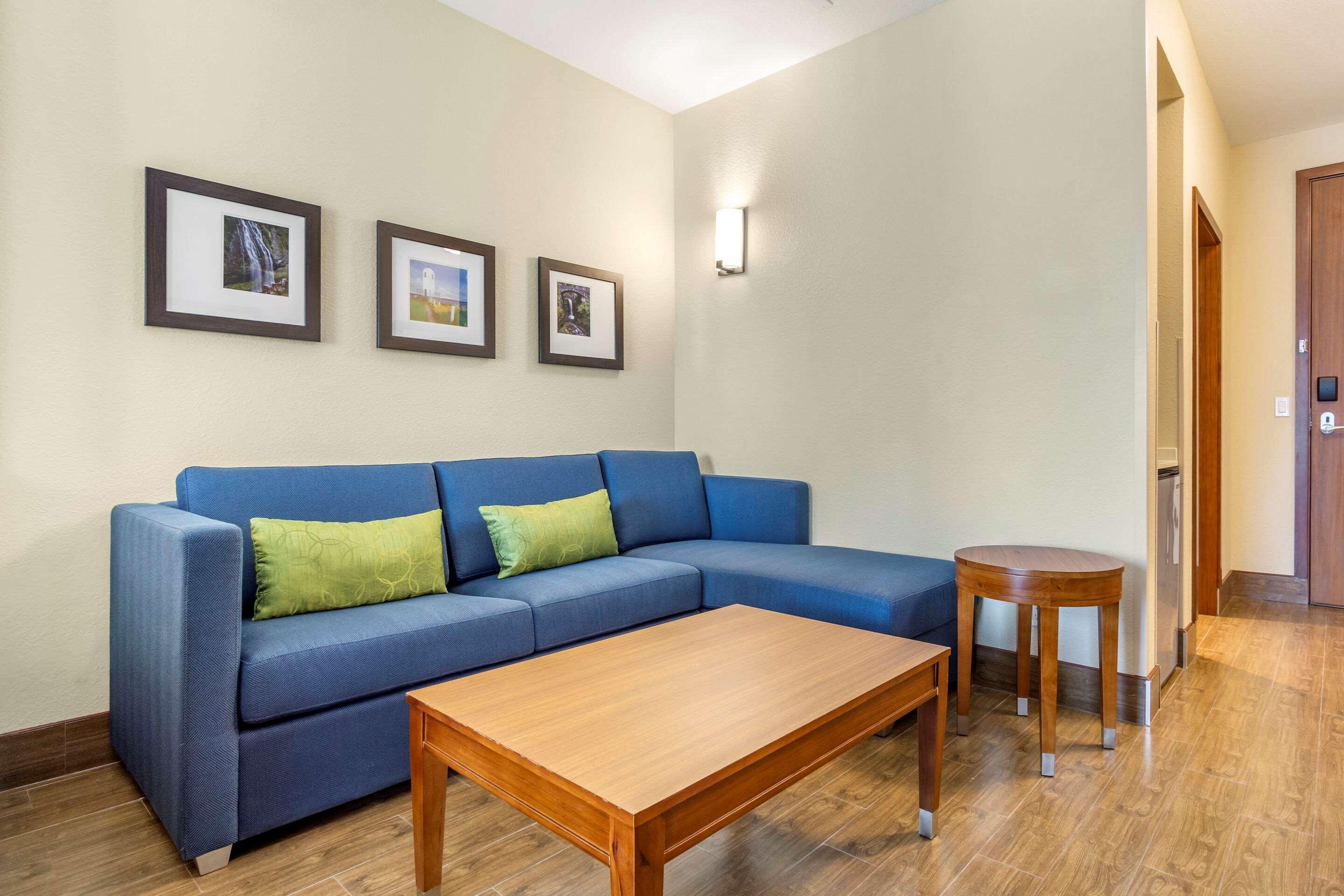 Comfort Inn & Suites Lakewood By Jblm Eksteriør bilde