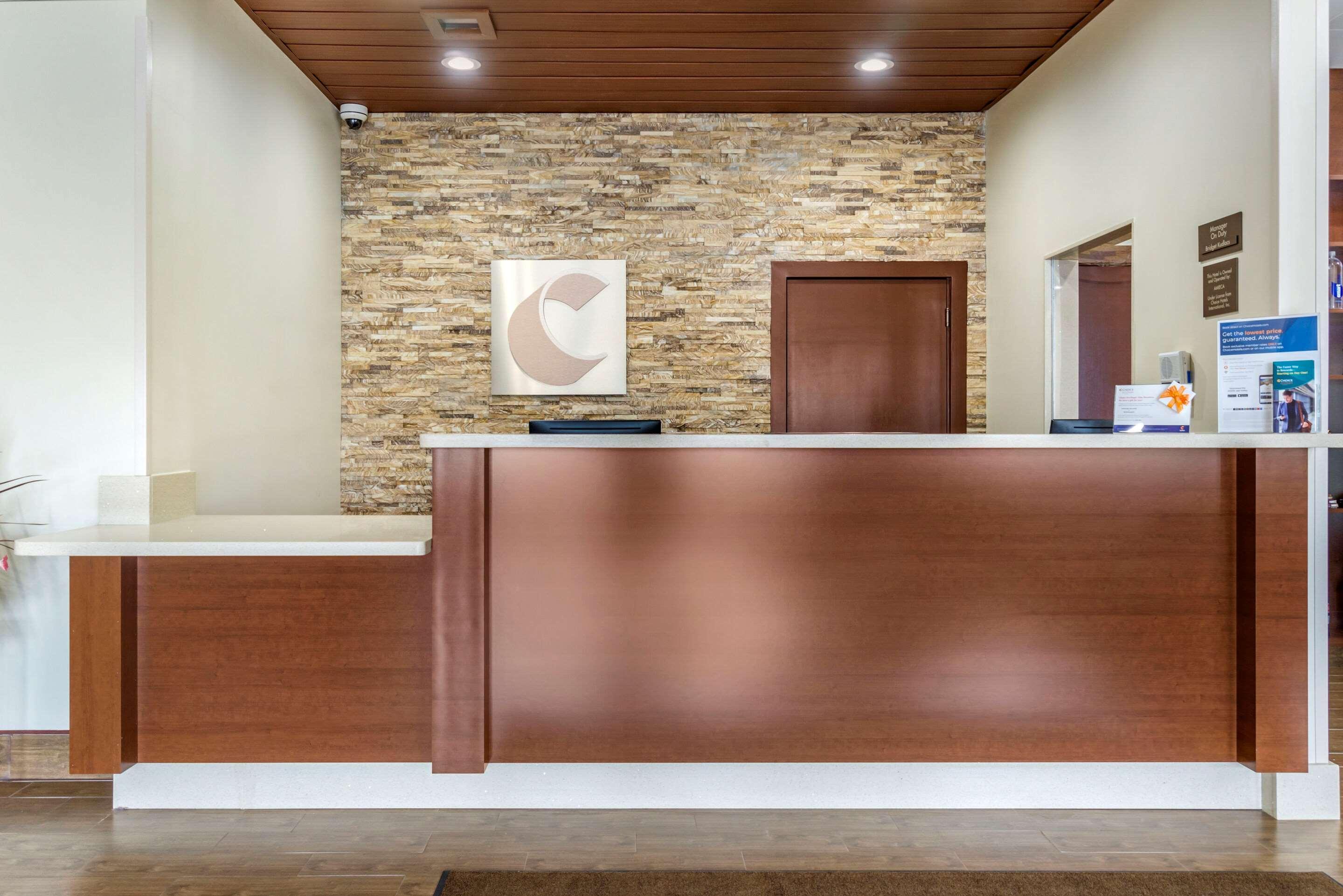 Comfort Inn & Suites Lakewood By Jblm Eksteriør bilde